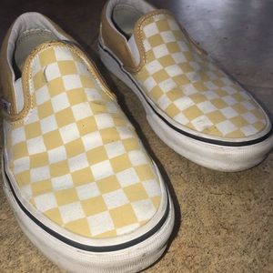 CHECKERED VANS